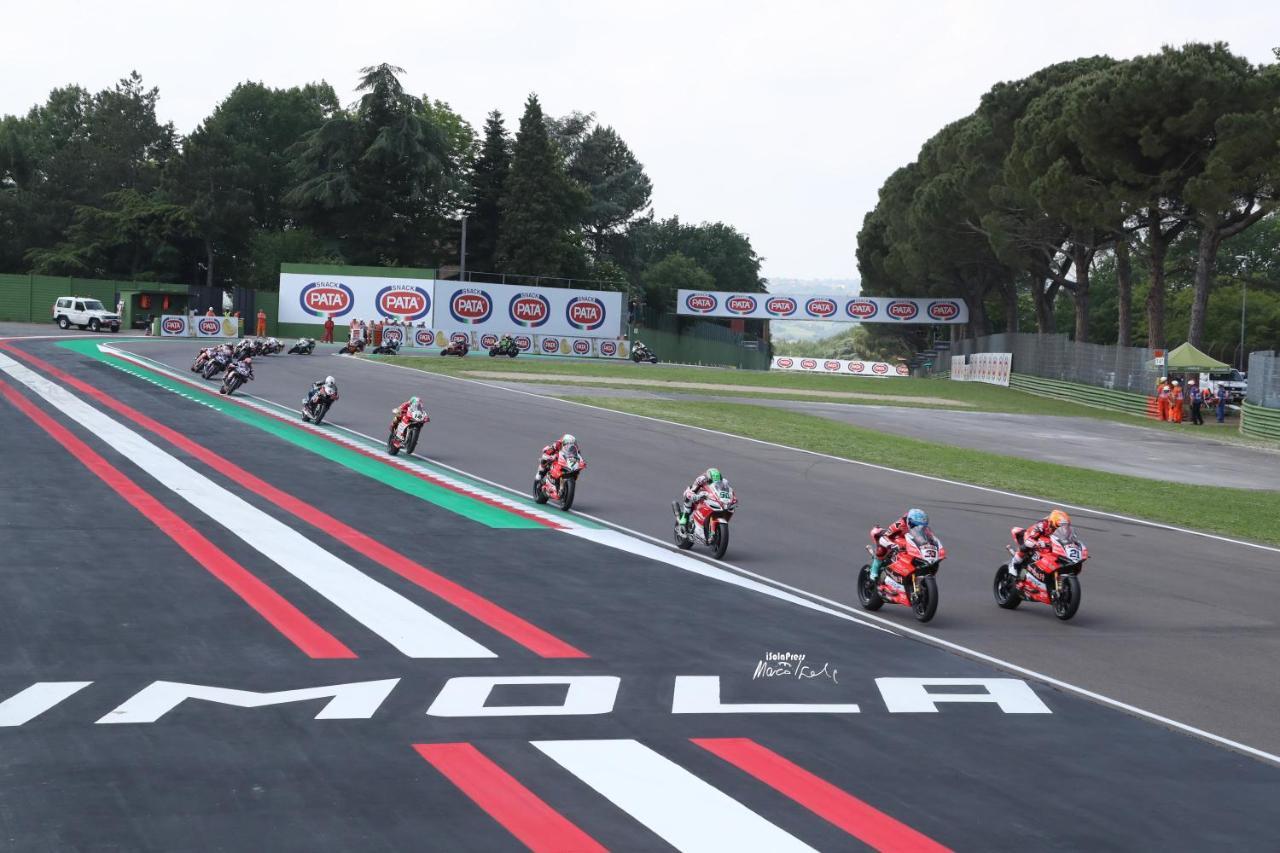 伊莫拉La Dimora Delle Emozioni - Il Fascino Del Centro Storico E L'Adrenalina Dell'Autodromo公寓 外观 照片